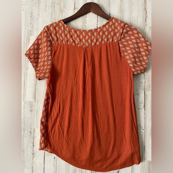 Janet Chung Orange Abstract Print Blouse Gold Buttons Women's SZ Large - Picture 2 of 8